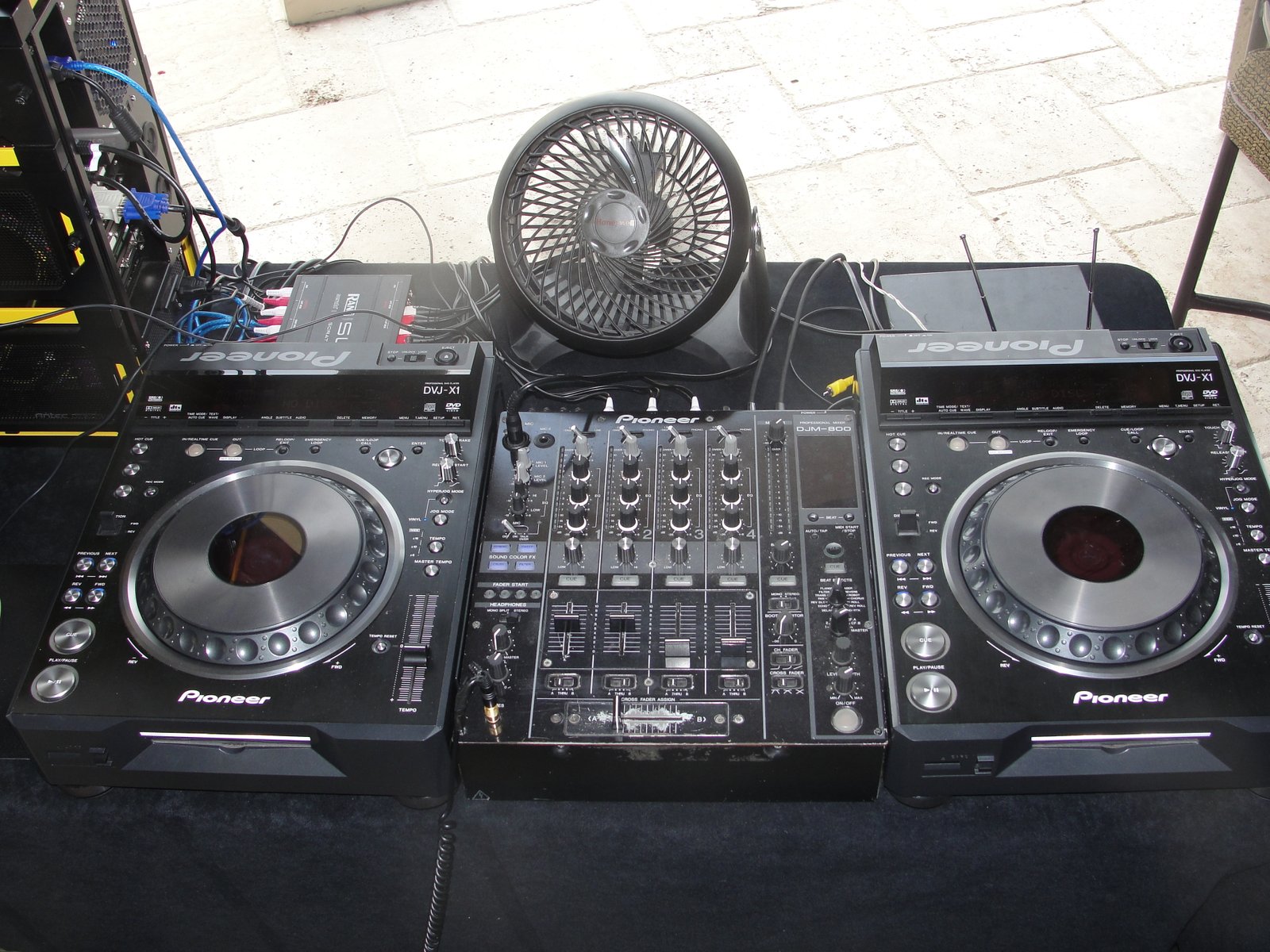 Professional DJ Turn Tables